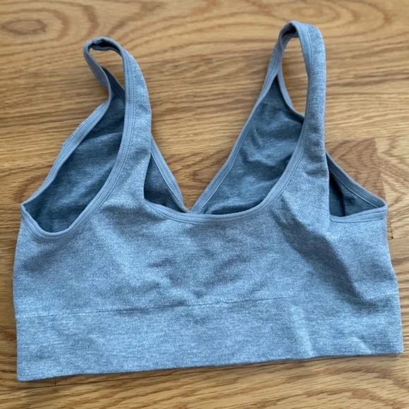 *2* Hanes Get Cozy + *1* Vermilion Sport Bras (M) - Picture 4 of 16